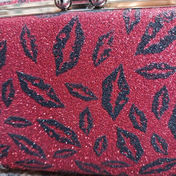 Black Crystal  Lips Two Way  Evening Mini Hand Bag Crossbody - Picture 3 of 12